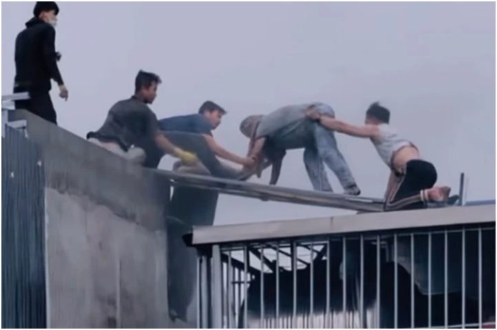 Rõ chân dung 2 người anh hùng ph:á tôn, cứu 7 người mắc kẹt trong ngôi nhà ch:áy: “Các anh quá liều lĩnh và xuất sắc”