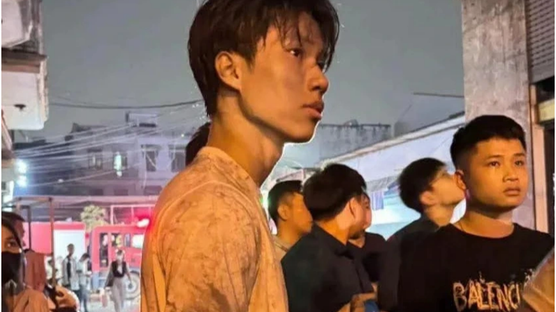 Rõ danh tính nam sinh vụ đập phá mái tôn cứu nhiều người: “Vẫn còn giấu mẹ chuyện cứu người, đừng ai nói tôi là người hùng”