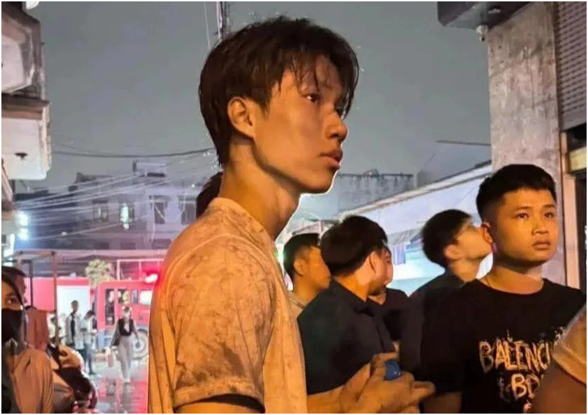 Rõ danh tính nam sinh vụ đập phá mái tôn cứu nhiều người: “Vẫn còn giấu mẹ chuyện cứu người, đừng ai nói tôi là người hùng”