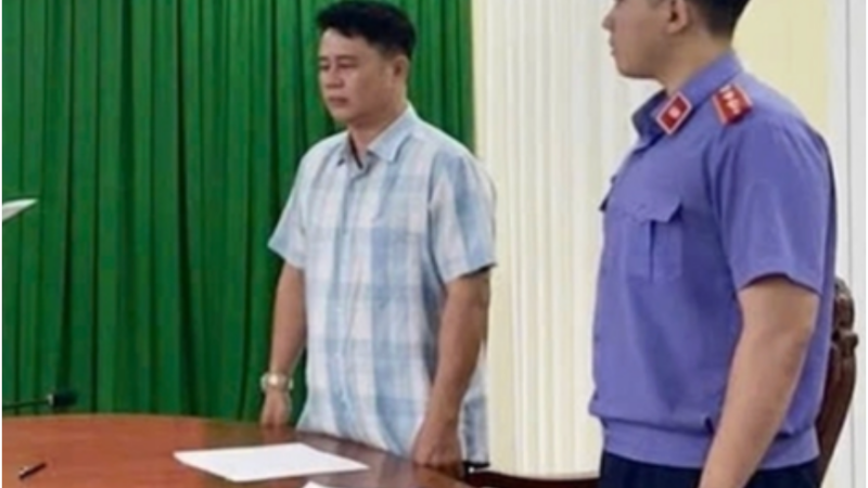 Gia đình nữ sinh tuvo*g nói gì khi kh:ởi t:ố 2 cựu cán bộ công an ở Vĩnh Long? Cuối cùng cũng được đền đáp