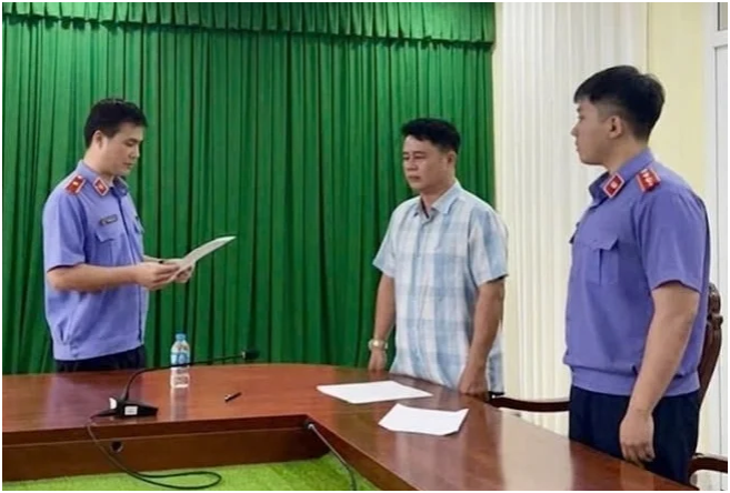 Đã rõ khung hình ph:ạt của 2 cựu cán bộ công an vụ nữ sinh ở Vĩnh Long bị t::ô:ng t:uvo*g: “Thôi xong luôn”