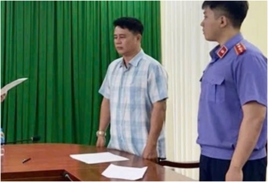 Tất tần tật về vụ nữ sinh t:uvo*g và 2 cựu cán bộ công an ở Vĩnh Long bị b::ắt: “Có những tình tiết khá bất ngờ”