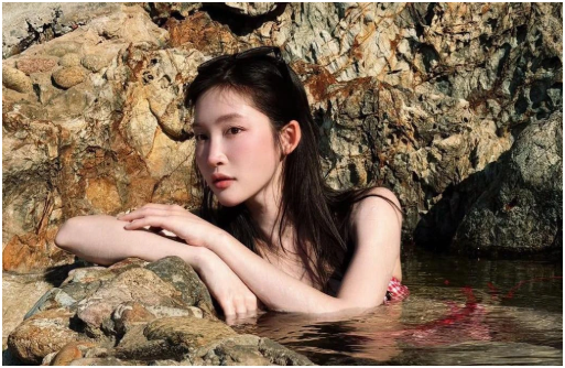 Sở Văn Hóa lên tiếng làm rõ: Vụ Juky San tắm “Giếng Tiên” không còn là drama mạng đơn giản!