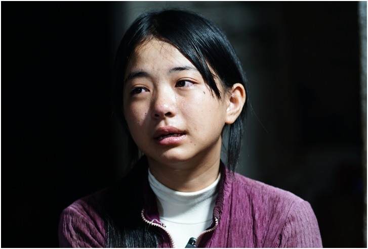 Rõ nơi ở của mẹ ruột vụ bé gái 16 tuổi nuôi chăm 3 em nhỏ: Chung sống với 1 người đàn ông ở cùng xã, hiện vẫn chưa chịu quay về