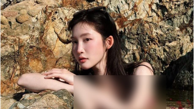 Nữ ca sĩ tắm trong Giếng Tiên xin lỗi lia lịa: “Tuyên bố không có biển báo cấm tắm, thấy cảnh đẹp thì vào chụp hình thôi”