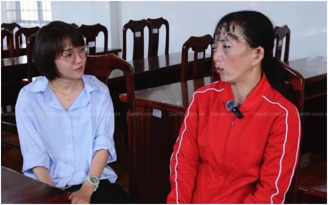 Rõ chân dung mẹ ru:ộ:t của bé gái 16 tuổi nuôi 3 em nhỏ ở Lâm Đồng: Nhìn mặt phúc hậu vậy mà đối xử với các con như thế