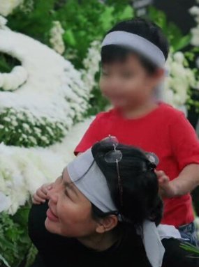 Nỗi đau chồng chất của bé Eric – con trai Quý Bình: Mất cha khi còn quá nhỏ, giờ lại có nguy cơ xa mẹ, tương lai mịt mờ khiến ai cũng nghẹn lòng…