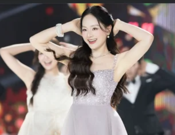 Lan Phương lần đầu nói về “hạnh phúc” sau biến cố: Chia sẻ giản dị mà khiến ai cũng mừng lây!