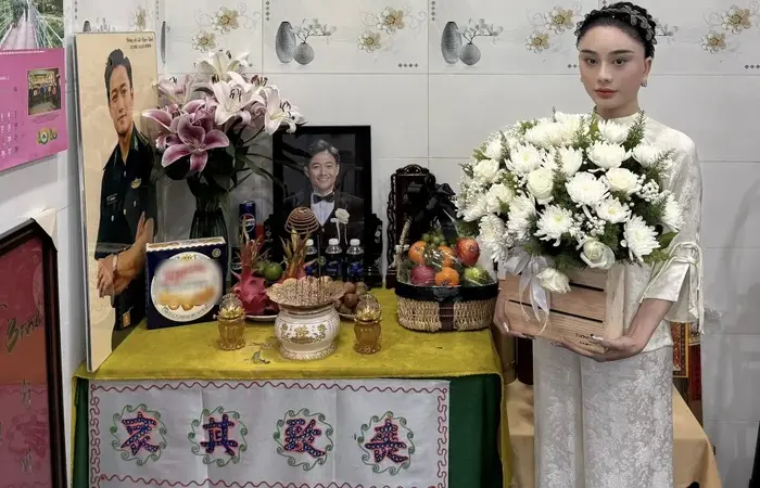 Lâm Khánh Chi đến nhà thắp hương cho Quý Bình sau khi vợ bị bắt: Nhắn vỏn vẹn 7 chữ mà khiến ai nghe xong cũng nghẹn lòng!