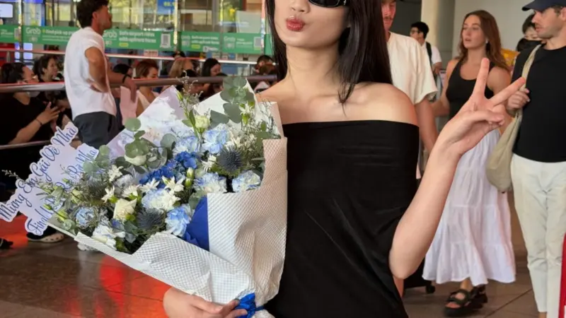 Hoa hậu Ý Nhi vừa về Việt Nam, úp mở chuyện hệ trọng liên quan hạnh phúc: Liệu có phải chuẩn bị kết hôn?