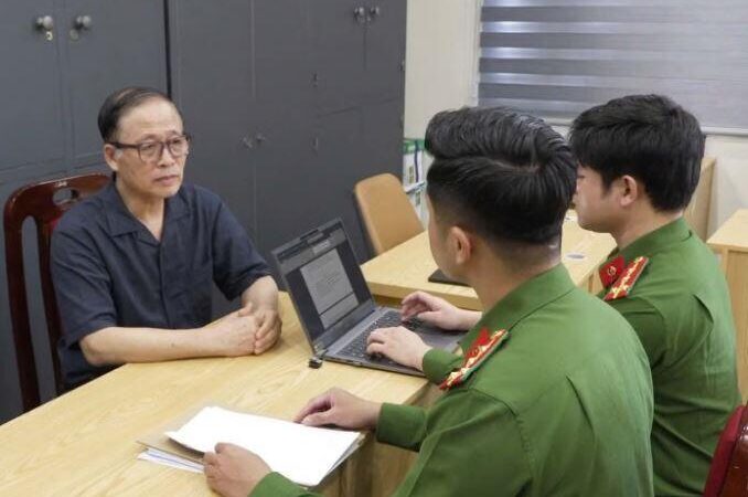 Thôi xong chuyến này: Ông Vũ Minh Châu – nguyên Giám đốc Công ty TNHH Bảo Tín Minh Châu và con trai bị bắt tạm giam, giới kinh doanh vàng náo loạn