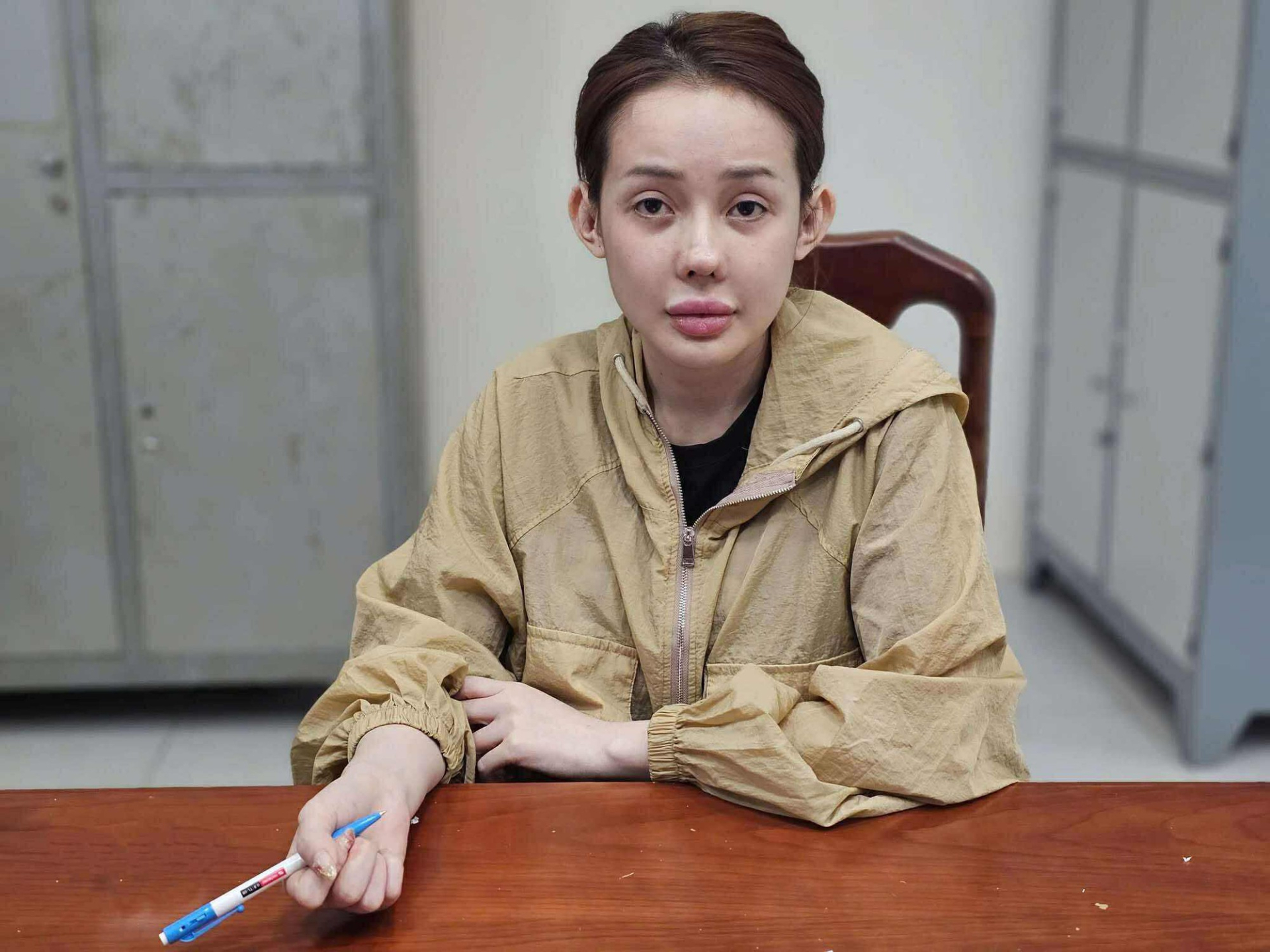 Em gái Ngân 98 lần đầu chia sẻ cảm xúc về chị trong trại giam: Hé lộ bí mật chưa từng kể khiến ai cũng sốc!