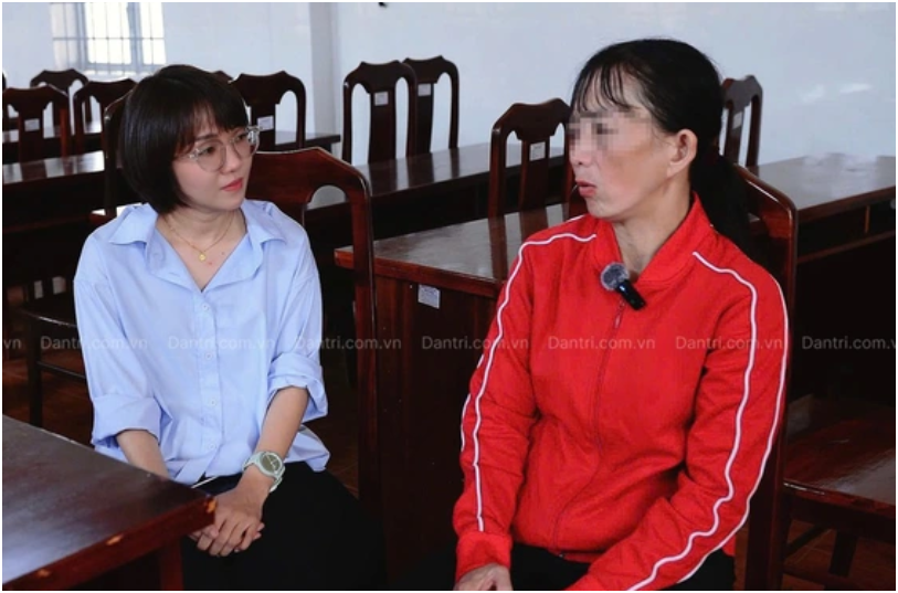 4 đứa con nhận được 4,5 tỷ, người mẹ ruột nói gì về việc trở về nhà nuôi các con ăn học?