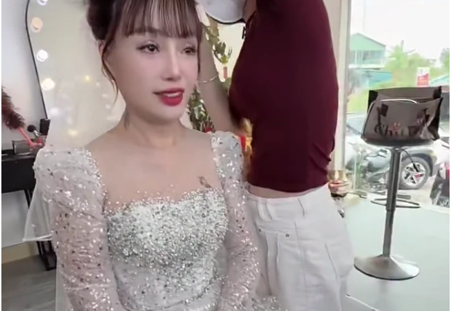 Thu Sao bất ngờ làm cưới chồng lần 2, lần này chồng trẻ đẹp hơn nhiều: Thái độ của Hoa Cương gây chú ý