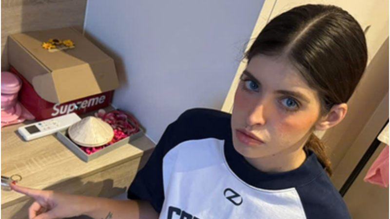 Người mẫu An Tây rủ trợ lý của mình sử dụng m::ai th:ú:y luôn: Không thể chấp nhận nổi