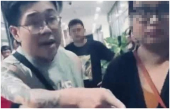 Người đàn ông tương tác phụ nữ ở chung cư Hà Nội ngồi t::ù: Vẫn phải bồi thường thêm tiền, cho chừa luôn