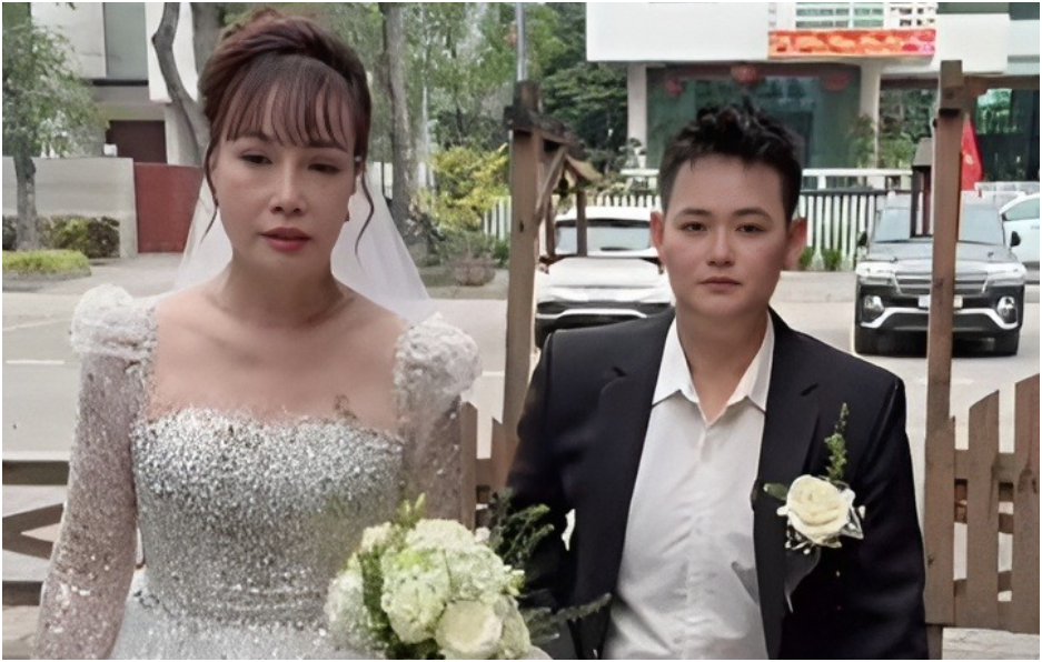 Rõ thái độ của chồng cũ khi thấy cô dâu Thu Sao đám cưới với chồng mới: Không ngờ luôn, bất ngờ quá