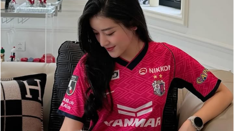 Nhiều người thắc mắc: Giàu như Á hậu Huyền My, tại sao lại phải đi pass đồ, lại còn đồ b:ẩ::n nữa chớ?