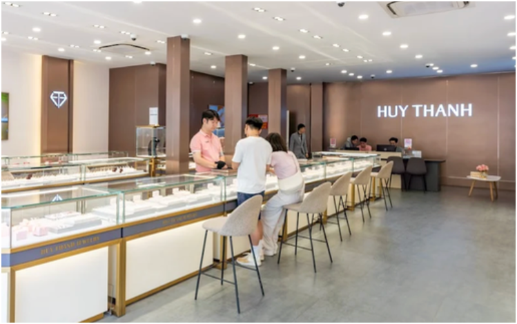 Sau Bảo Tín Minh Châu, tới lượt Huy Thanh Jewelry rần rần: “Nghe đồn kê khai thuế sai, tới công chuyện”