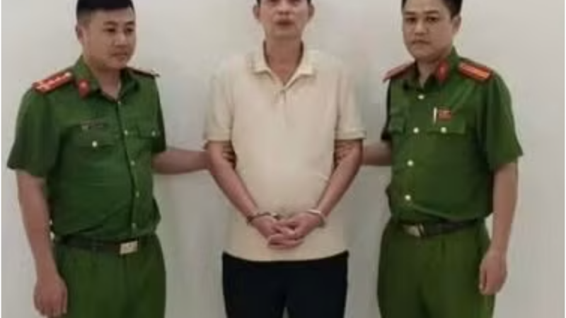 Lái ô tô chắn lối vào hầm chung cư ở Hà Nội, người đàn ông bị khởi tố: Chuyến này đi xa rồi