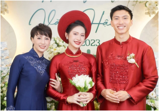 Mẹ vợ lên tiếng gắt, nói Đoàn Văn Hậu rất may mắn lắm mới vào được nhà Doãn Hải My: “Không phải cứ nổi tiếng là được đâu”