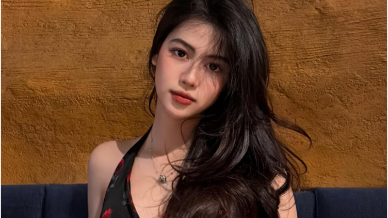 Đã rõ chân dung cô gái đang rần rần với Đoàn Văn Hậu: “Xinh đẹp thế này đây, bảo sao không thích cơ chứ”