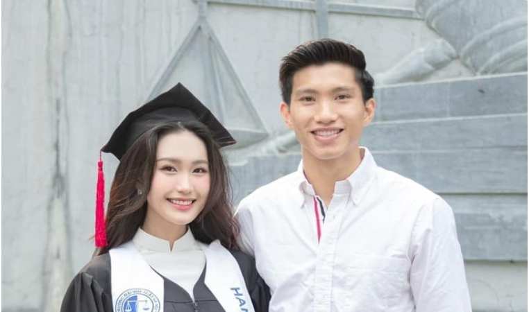 Rõ phản ứng của Đoàn Văn Hậu trước tin đồn anh nhắn tin với gái lạ: Qua mặt Doãn Hải My và cả nhà vợ