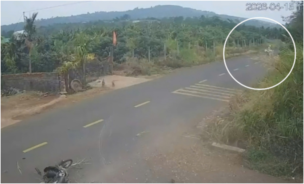 Điều tra cờ nhíp nam sinh Đắk Lắk bị t:ai n:ạn, xe đi sau lạnh lùng quay đầu: Thực hư ra sao?