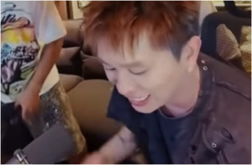 Nữ ca sĩ nổi tiếng Quỳnh Anh Shyn có động thái cực gắt nhắm vào B Ray phát ngôn gây s:ố/c: Muốn ng:ủ với nữ dàn em xinh