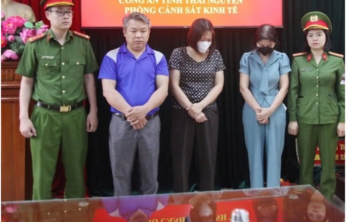 Tiết l:ộ khoản ‘hoa hồng’ cho hiệu trưởng để tuồn th:ịt lợ:n bệ:nh vào trường học: Cao ngất ngưởng, bảo sao làm bất chấp