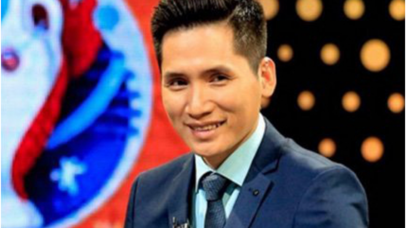 Rõ tất tần tật về cuộc sống của BTV VTV Quốc Khánh: “Kết hôn với nữ đồng nghiệp, nhà cửa ở Hà Nội gây chú ý”