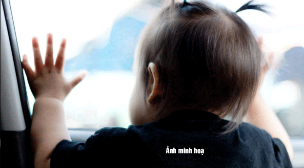 Bố đưa con gái 2 tuổi đi học rồi bỏ quên trên xe dẫn đến tử vong: Đã rõ nguồn cơn vụ việc và người phát hiện cháu bé