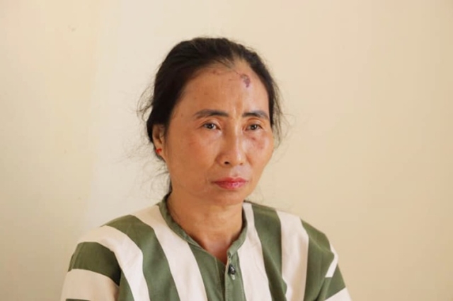 Tin lời kẻ tâm thần, hai cha con bị 22 người thân đánh, hơ lửa ‘trừ tà’ cả đêm đến tử vong: Cái chết quá oan ức!