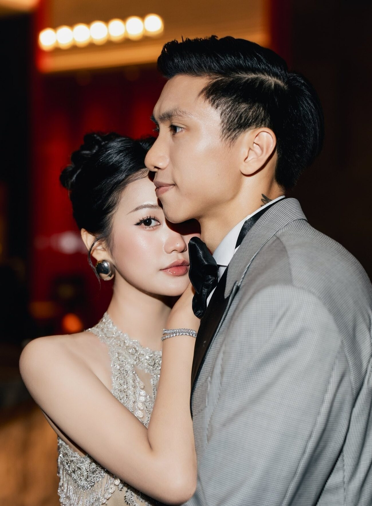 Tội nghiệp tiểu thư Hà Thành Doãn Hải My: Xinh đẹp, tri thức, đài các – Lấy chồng cầu thủ chẳng được tích sự gì, giờ còn giở thói trăng hoa!