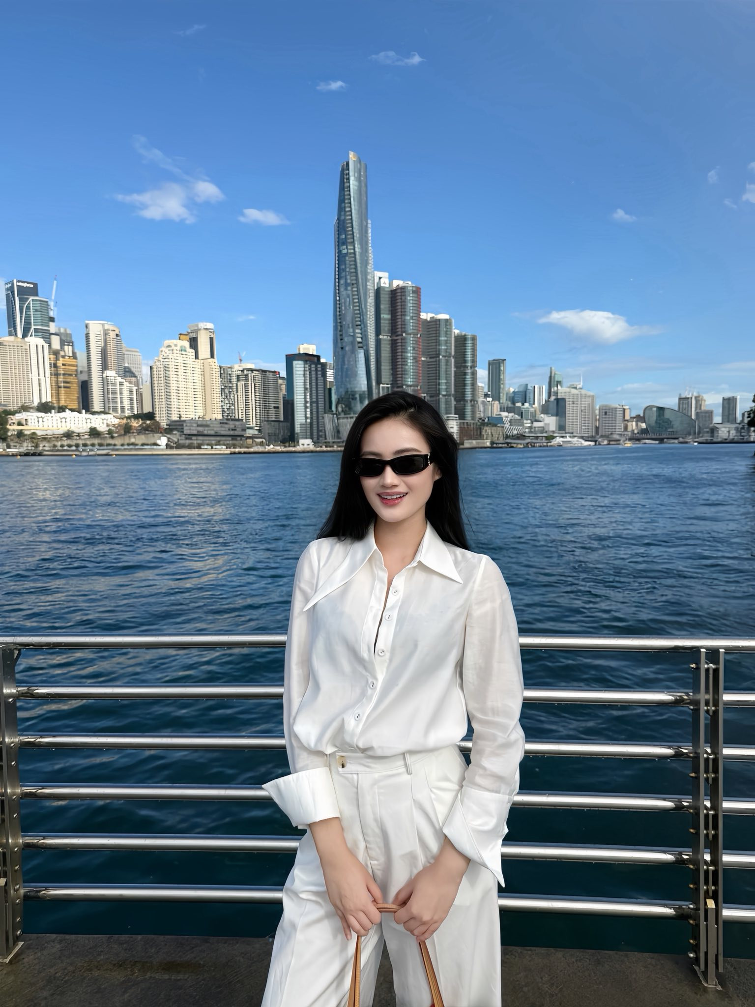 Huỳnh Trần Ý Nhi lộ diện tại Úc với diện mạo khác lạ: Nhan sắc và thần thái “thăng hạng” rõ rệt sau khi kết thúc nhiệm kỳ!