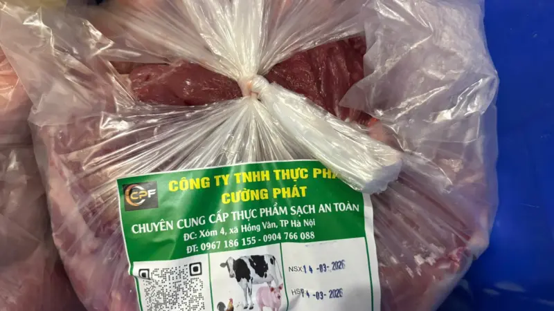 Hàng trăm trường học ở Hà Nội dính nghi án thịt lợn bệnh vào bếp ăn – Phụ huynh xem danh sách mà “rụng rời tay chân”!