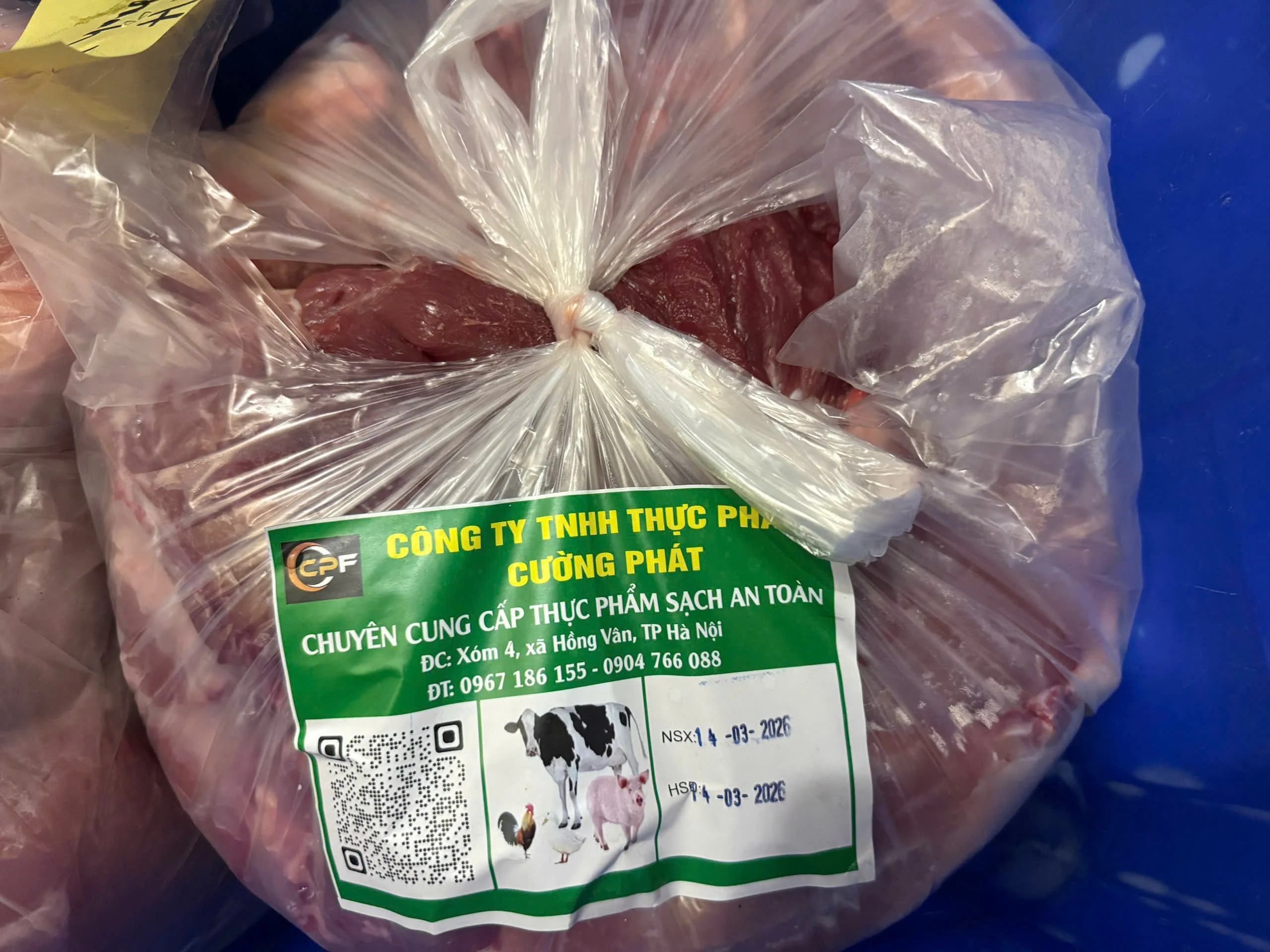 Hàng trăm trường học ở Hà Nội dính nghi án thịt lợn bệnh vào bếp ăn – Phụ huynh xem danh sách mà “rụng rời tay chân”!