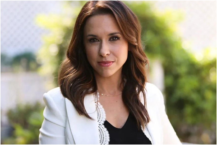 “Everything About Actress Lacey Chabert: Her Past Will Truly Surprise You”